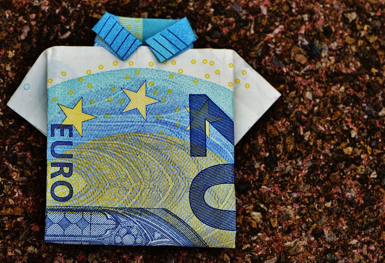 10 Costly Western Europe Travel Mistakes You Must Avoid