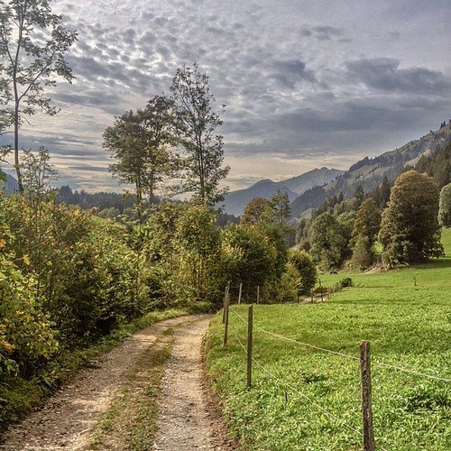 10 Western Europe Travel Mistakes That Instantly Cost