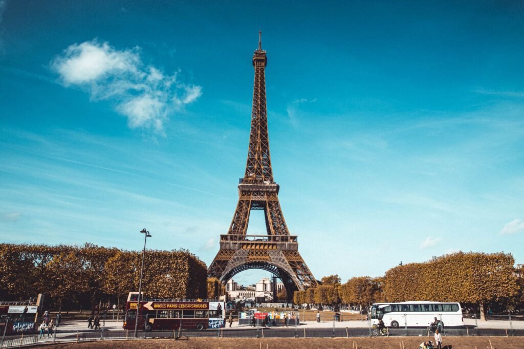 10 Western Europe Travel Mistakes That Instantly Cost