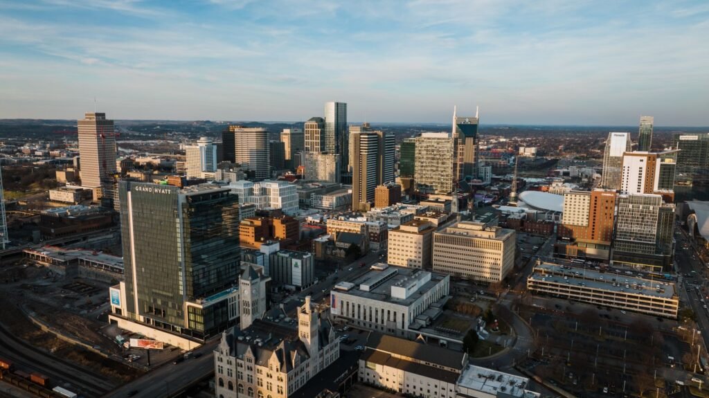 See Tennessee’s Best Flight Deals This Summer Out